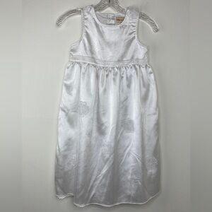 White Sleeveless Satin Floral Embroidered Girls Dress With Back Buttons size 6